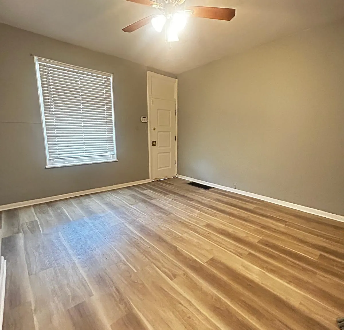 2 bed, 750 sqft, $1,600 — Photo 1