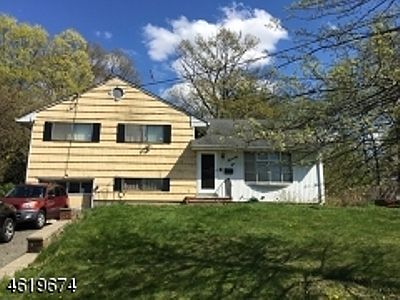 1st image of 76 Oak Dr