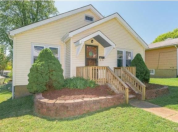 3rd image of 256 Pardella Ave