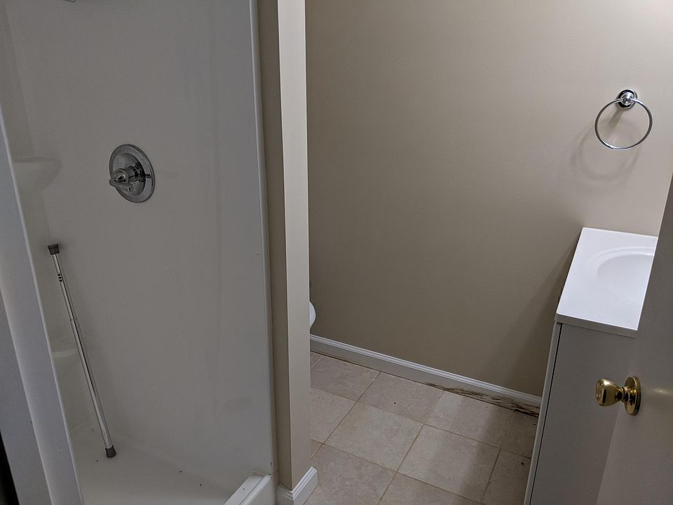 1st image of 971 Woodland Cir