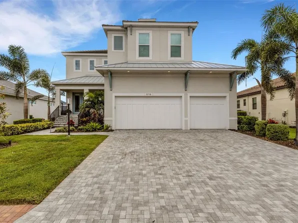 5718 Title Row Dr, Bradenton, FL 34210