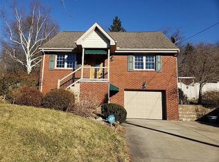 226 Waynesburg Rd, Washington, PA 15301