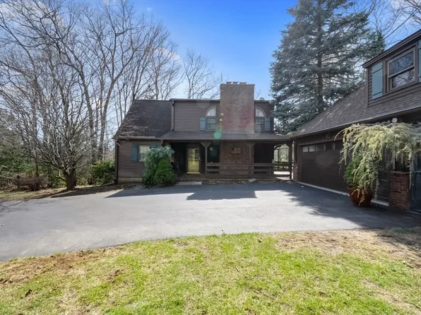172 Stafford Rd, Holland, MA 01521