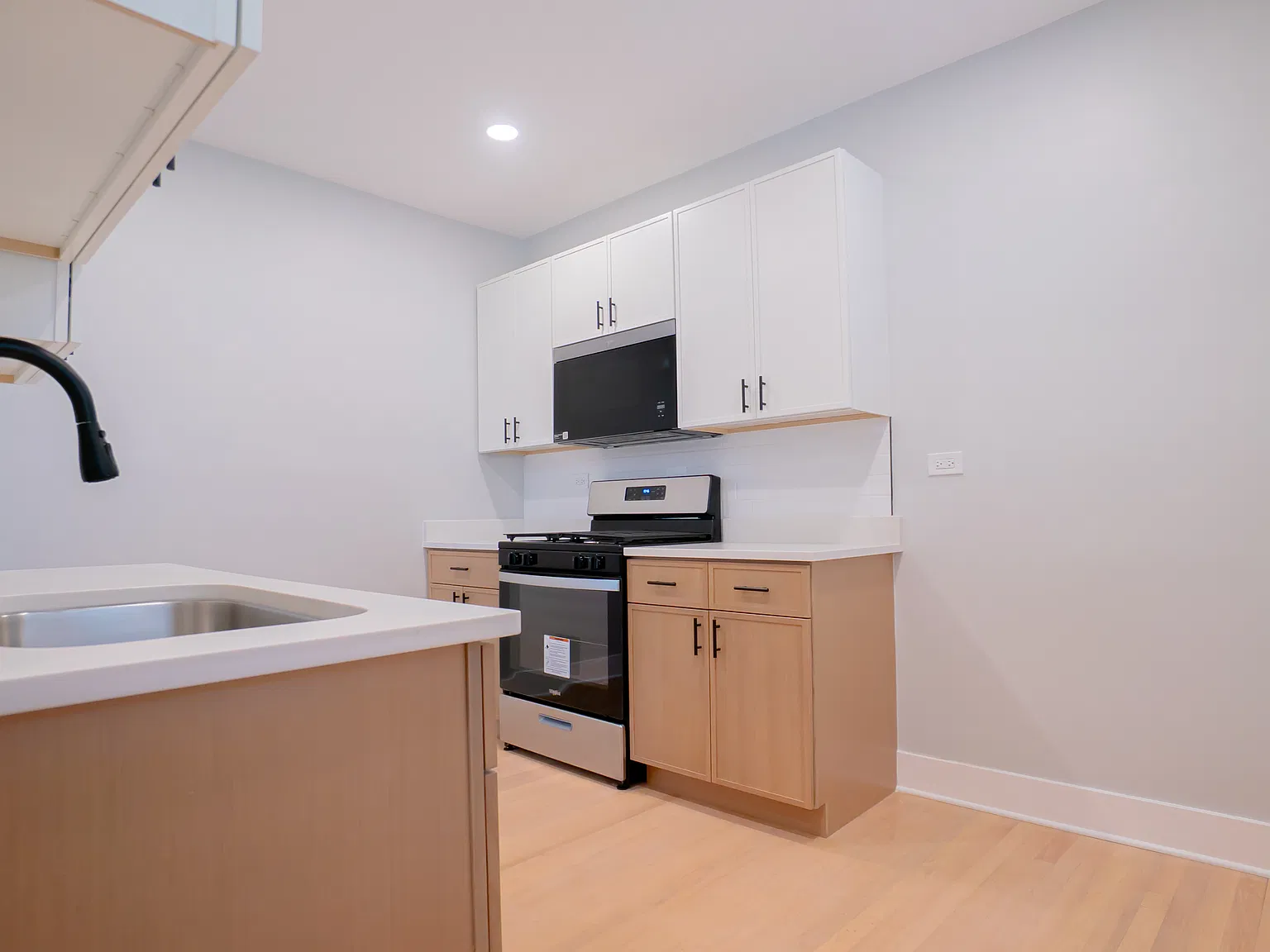 3 bed, $2,550 — Photo 3