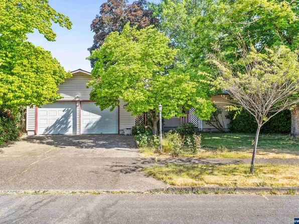 4059 Coolidge Dr SE, Salem, OR 97317