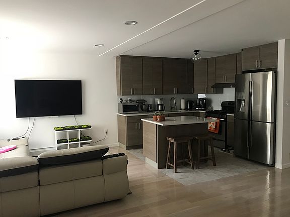 3rd image of 3190 Avenue V #A