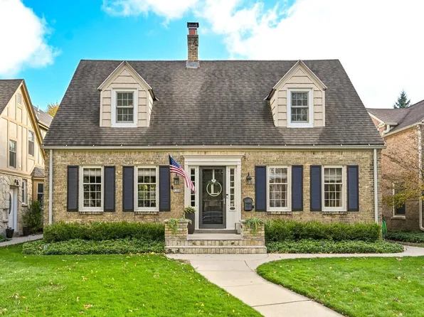 5308 North Shoreland AVENUE, Whitefish Bay, WI 53217