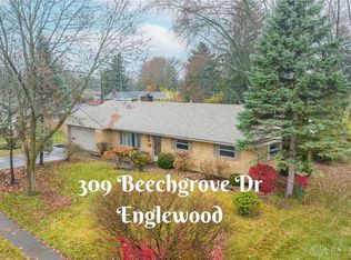 309 Beechgrove Dr, Englewood, OH