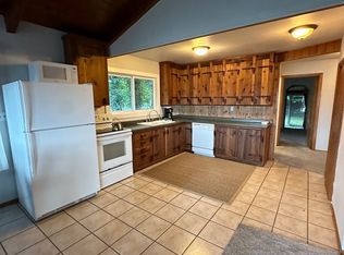 33196 Sunset Beach Ln, Warrenton, OR 97146