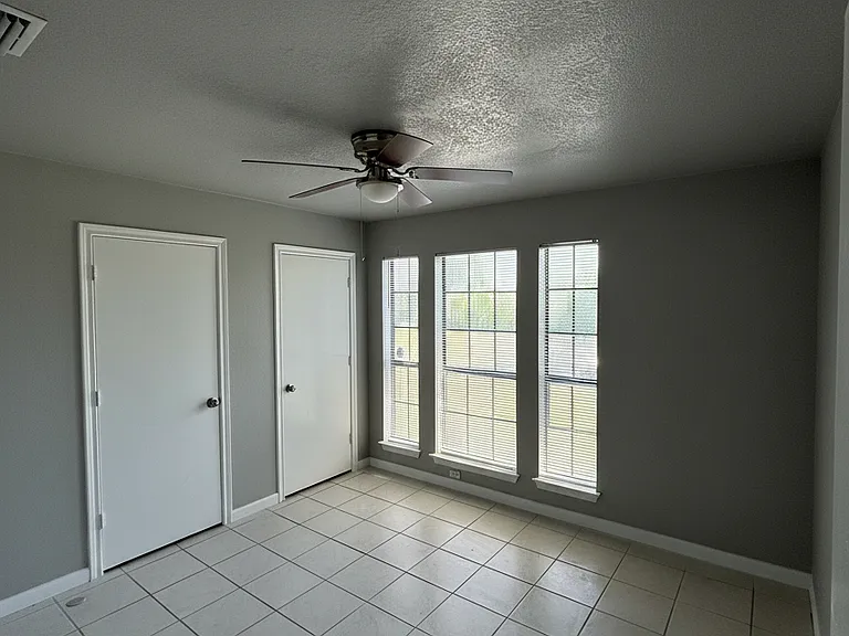 3113 Key West Dr — Photo 16