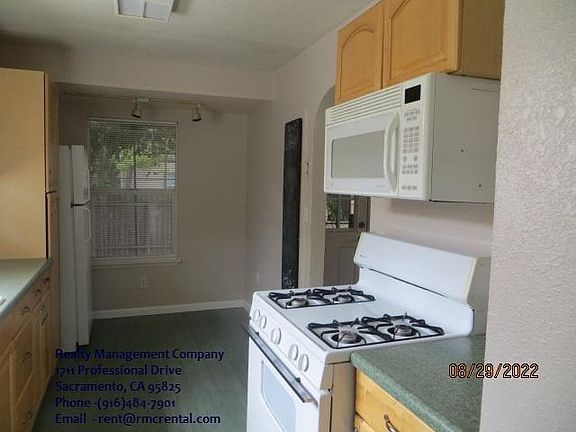 3rd image of 227 Donner Ave #2