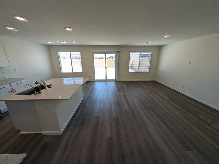 5658 Mesa Sedona St — Photo 4