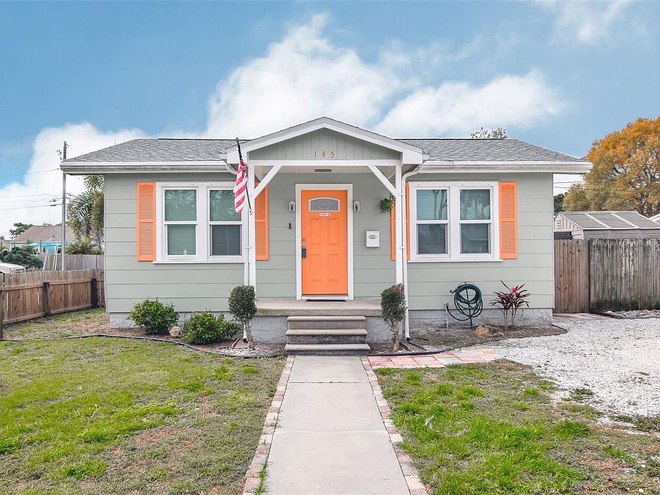 1st image of 145 NE LINCOLN CIRCLE N