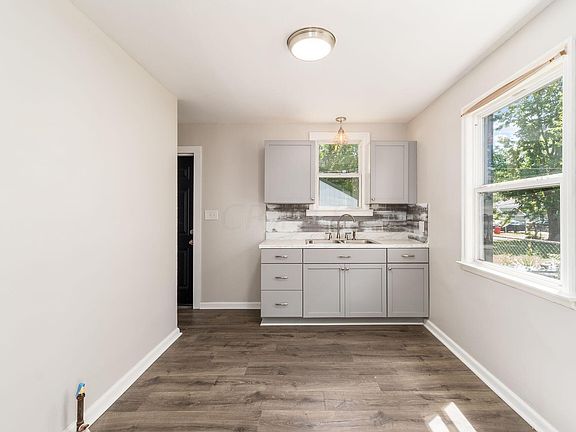 5th image of 1029 E 20th Ave