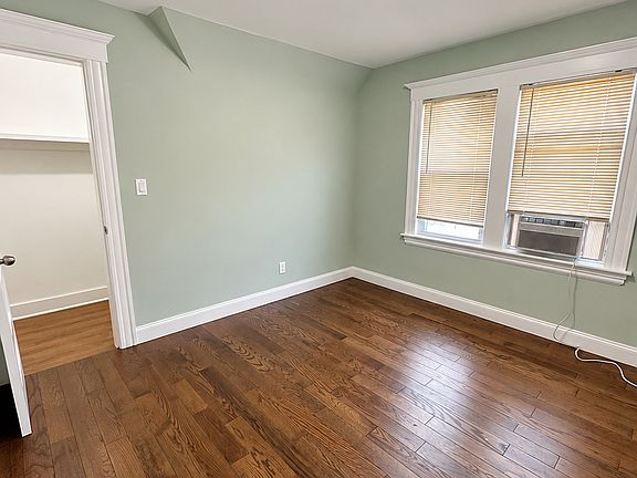 4th image of 80 Milne St #3
