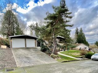 8335 NE 183rd St, Kenmore, WA 98028
