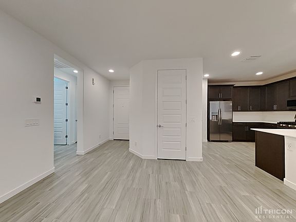 4th image of 5855 N 89th Dr
