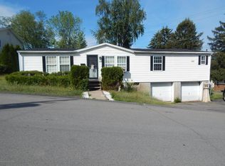 1199 Mine St, Old Forge, PA 18518