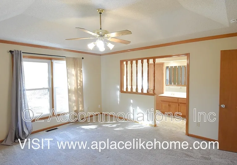 15813 W 125th Ter — Photo 5
