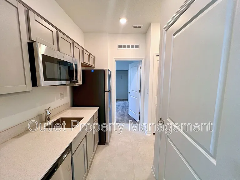 1521 Peach Creek Dr #1521B — Photo 7