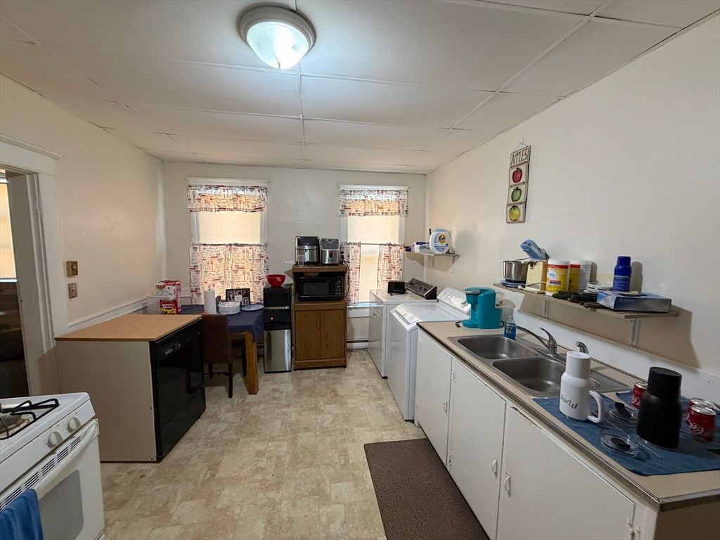 71 Hill St, Springfield, MA - More