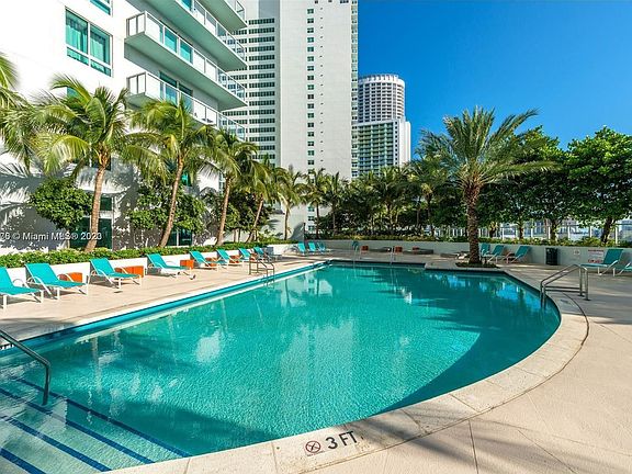 4th image of 1900 N Bayshore Dr APT 906
