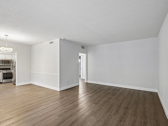 3rd image of 6017 E University Blvd APT 118