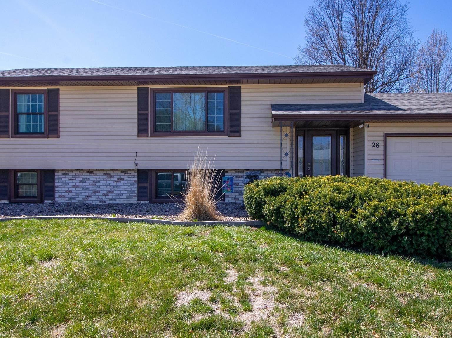 28 Wenwood Cir, Council Bluffs, IA 51503 Zillow
