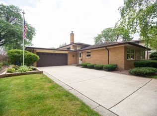 445 Easy St, Des Plaines, IL 60016