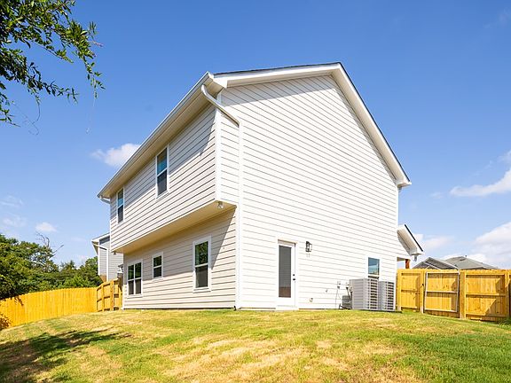 4th image of 703 Williams Ave