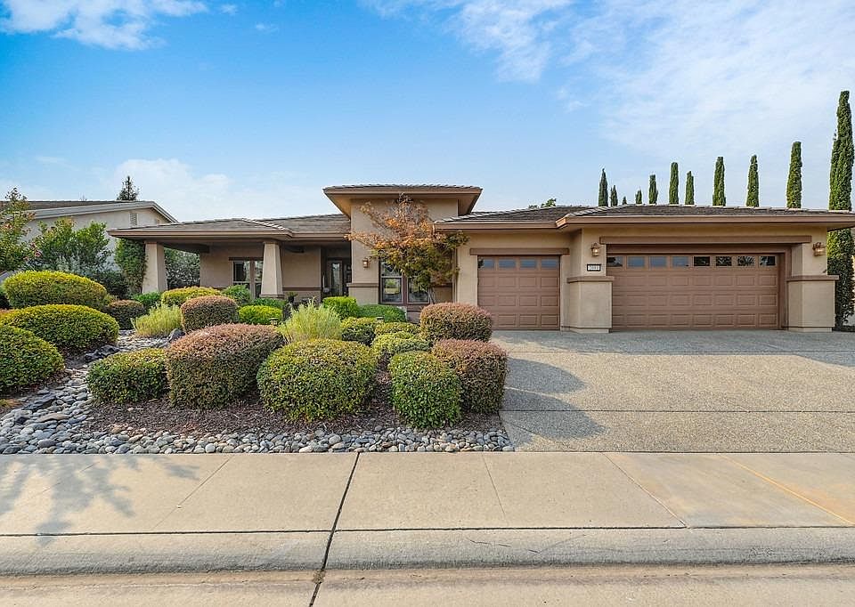 1st image of 2093 Caravelle Ct