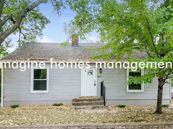 420 E 1st St, Chaska, MN 55318