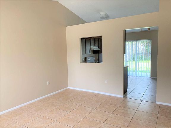 3rd image of 12239 Eastcove Dr