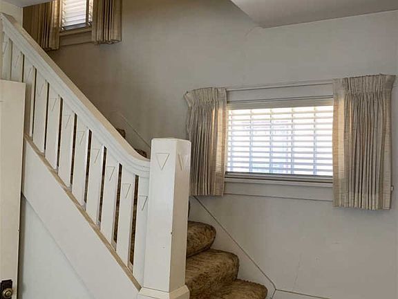 2nd image of 2109 Grandview Blvd