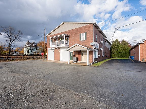 2nd image of 700 Hoke St