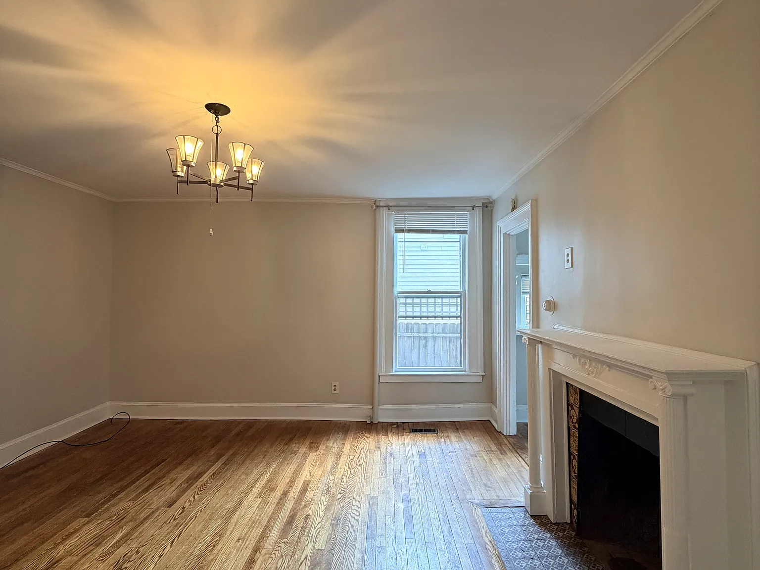 2 bed, 732 sqft, $2,145 — Photo 2