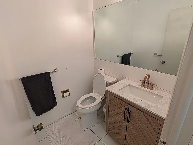380 N Liberty St #9 — Photo 16