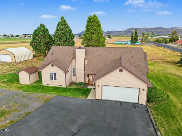10505 Spring Lake Rd, Klamath Falls, OR 97603
