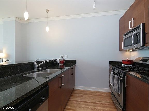 4th image of 1570 Elmwood Ave Unit 1009