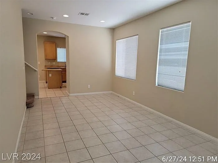 8412 Lucero Ave — Photo 3