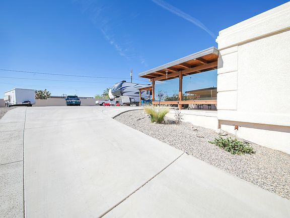 3rd image of 373 Coral Dr