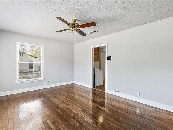 4th image of 7340 Llano Ave