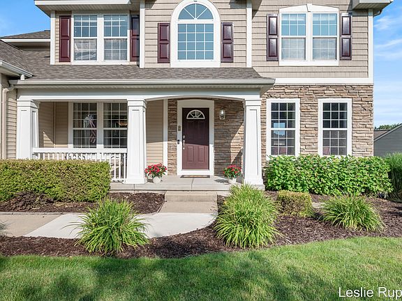 5th image of 2643 Arbor Chase Dr NE