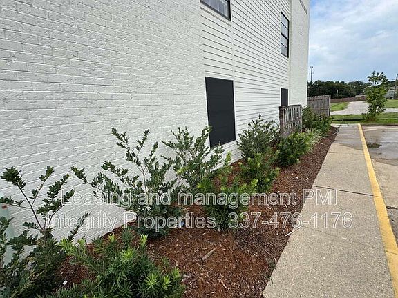 2nd image of 105 Meaux Blvd APT 3