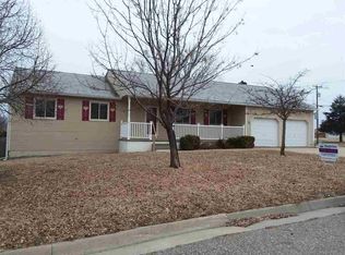 419 Guinevere Dr, Junction City, KS 66441