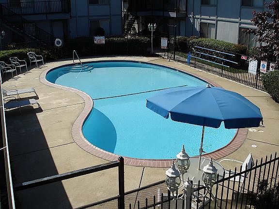 4th image of 2730 Don Juan Dr #10