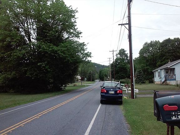 5th image of 1242 Blue Mountain Dr
