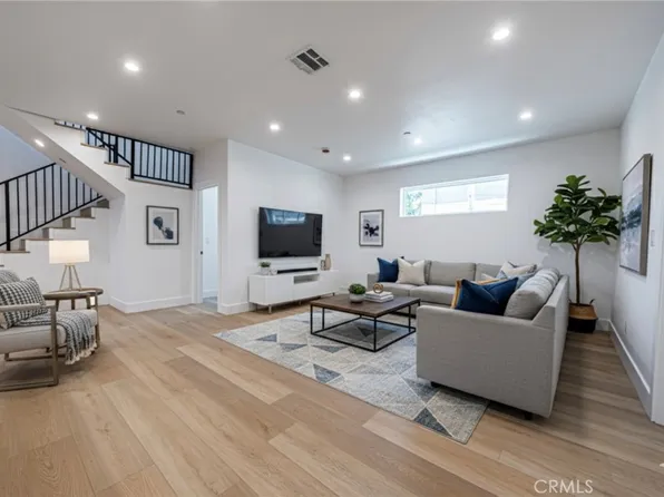 242 N Dillon St, Los Angeles, CA 90026