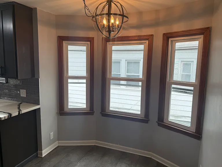 1050 Bulen Ave — Photo 11