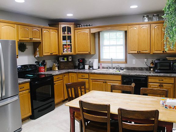 5th image of 1545 N Clarkson St